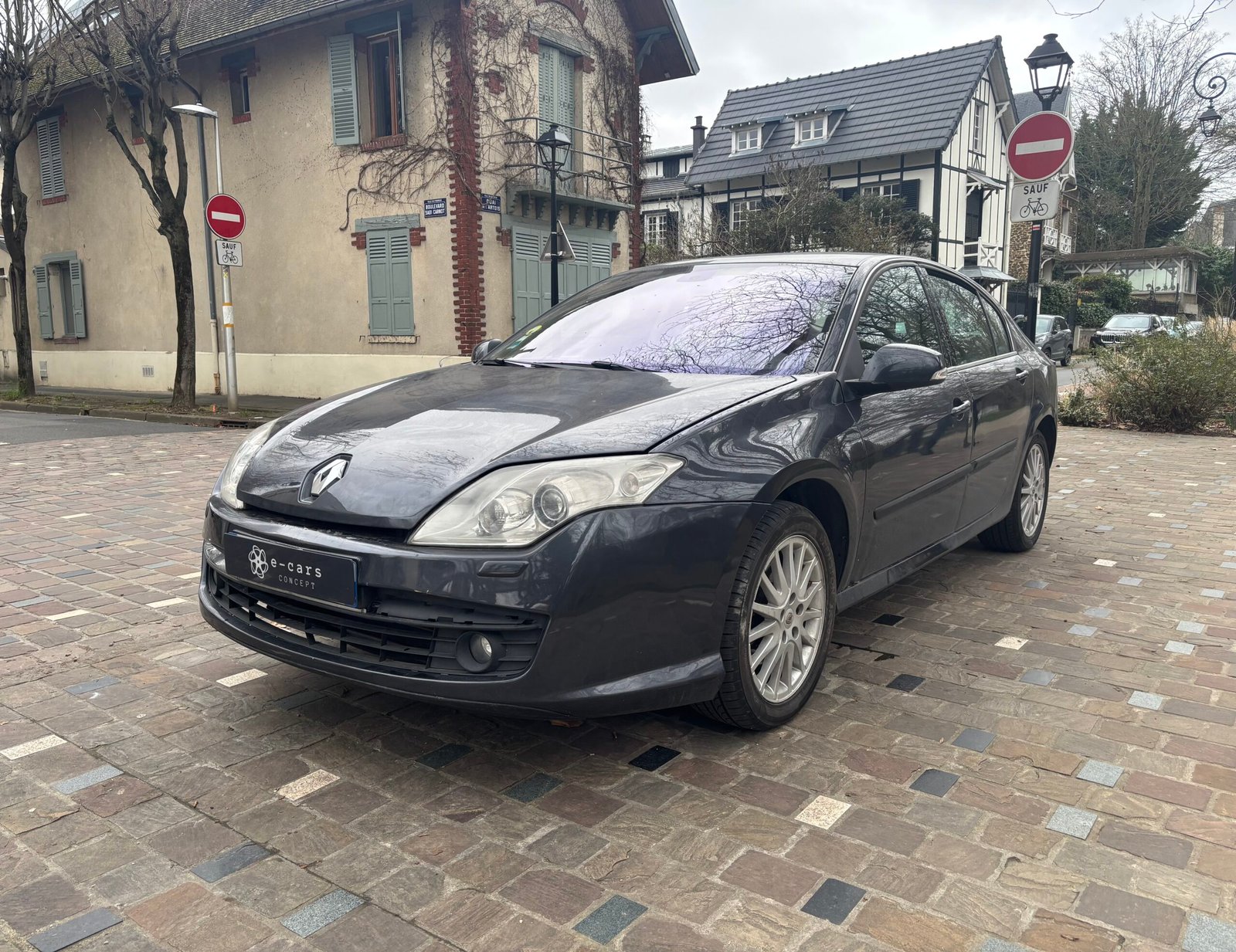 RENAULT Laguna 2.0 i 16V 140Ch “Expression”