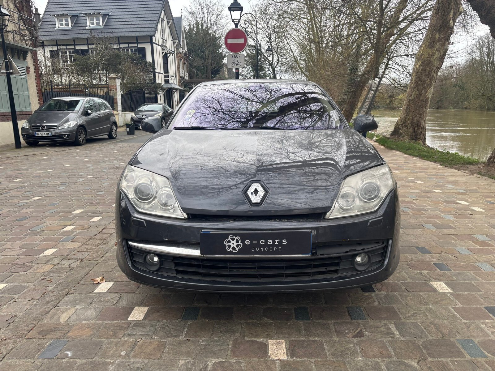 RENAULT Laguna 2.0 i 16V 140Ch “Expression”