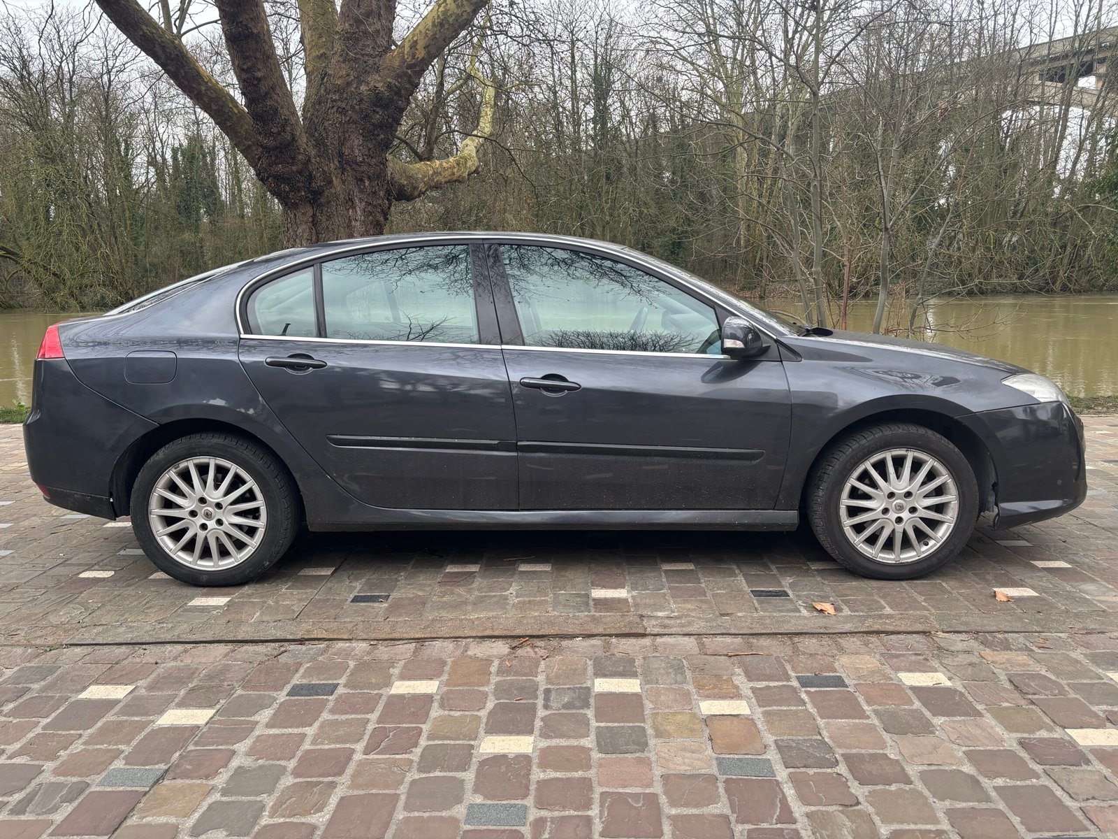 RENAULT Laguna 2.0 i 16V 140Ch “Expression”
