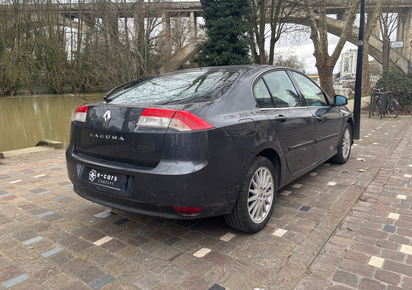 RENAULT Laguna 2.0 i 16V 140Ch “Expression”