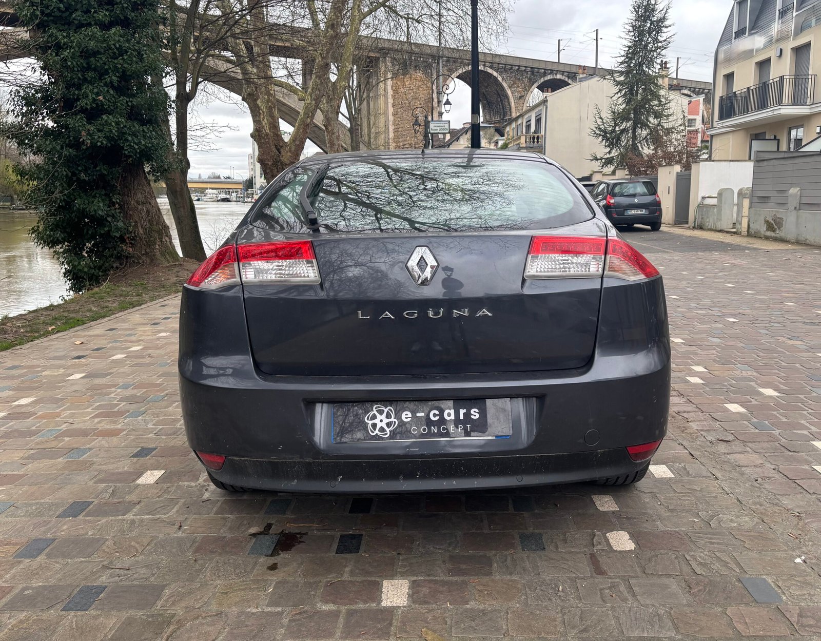 RENAULT Laguna 2.0 i 16V 140Ch “Expression”