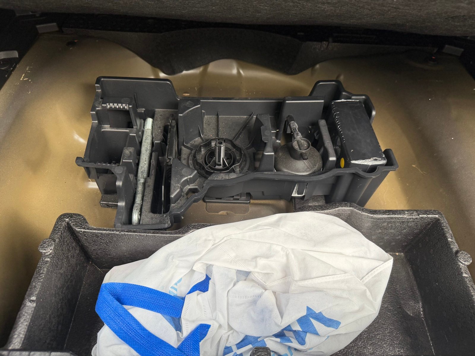 PEUGEOT 2008 ALLURE BUSINESS 130ch