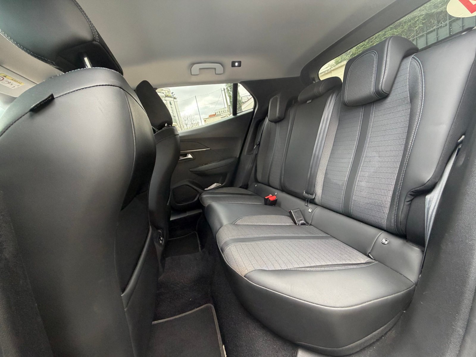 PEUGEOT 2008 ALLURE BUSINESS 130ch