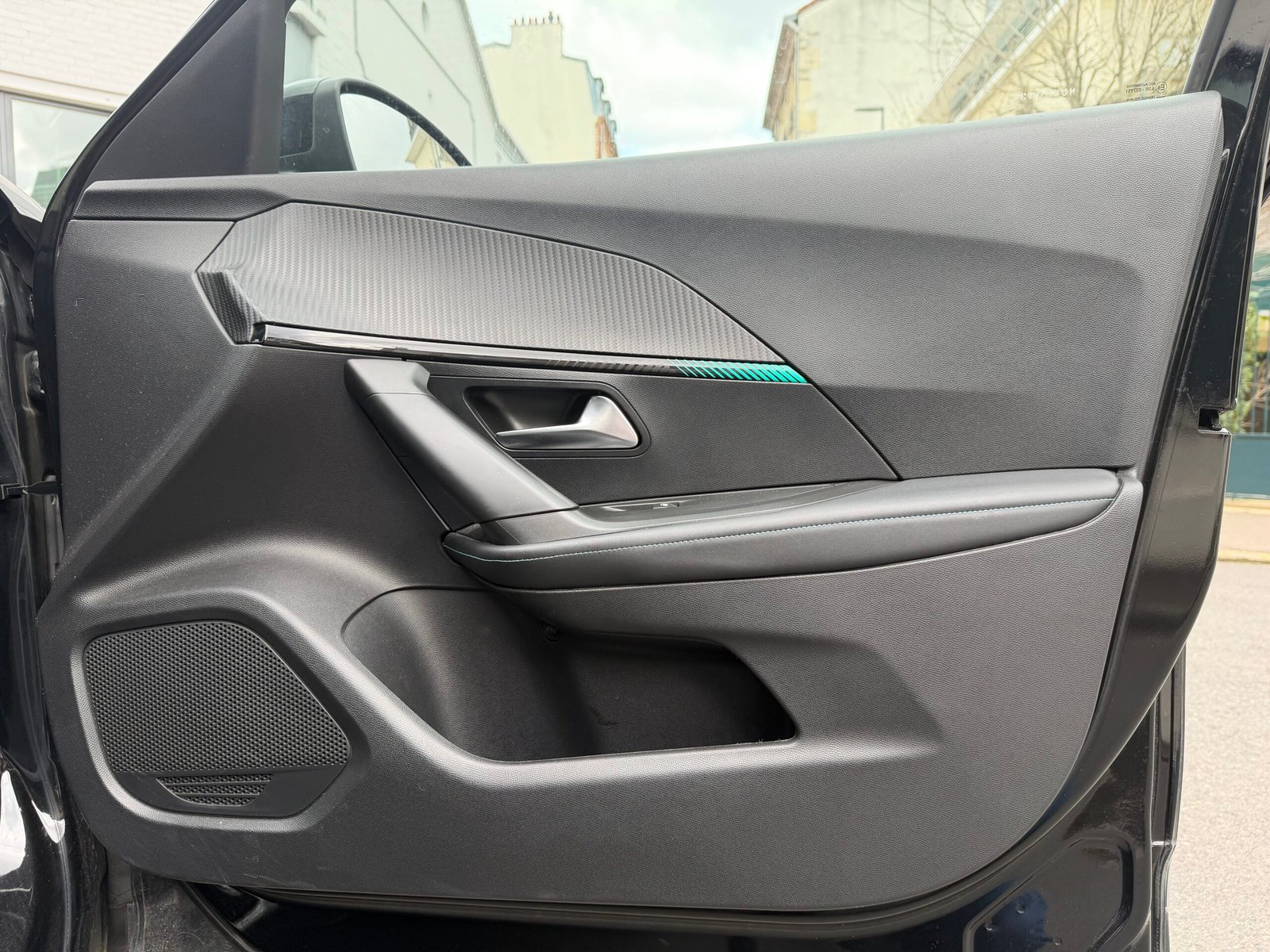 PEUGEOT 2008 ALLURE BUSINESS 130ch