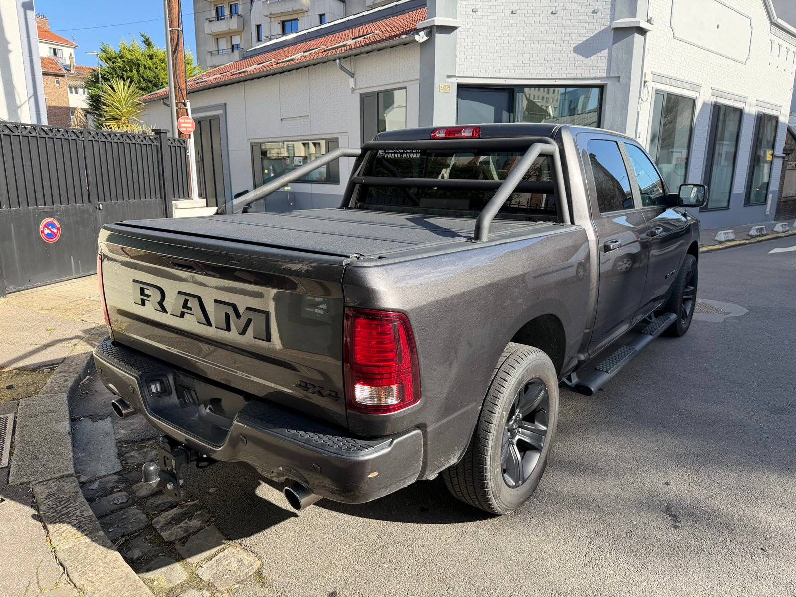 DODGE RAM 1500 Hemi V8 Flexfuel 395ch