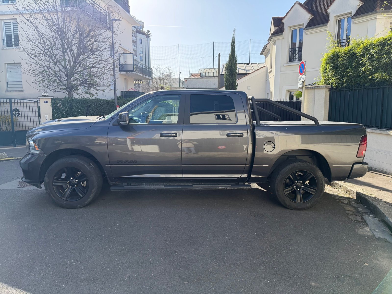 DODGE RAM 1500 Hemi V8 Flexfuel 395ch