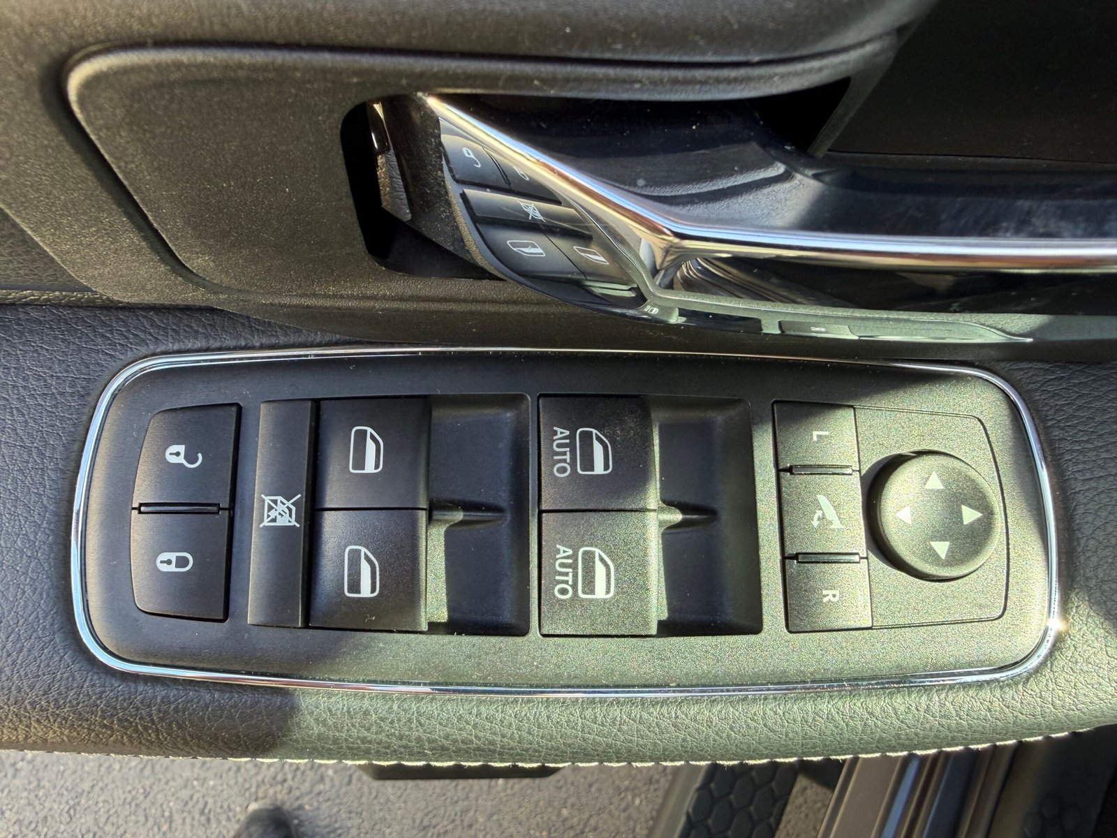 DODGE RAM 1500 Hemi V8 Flexfuel 395ch