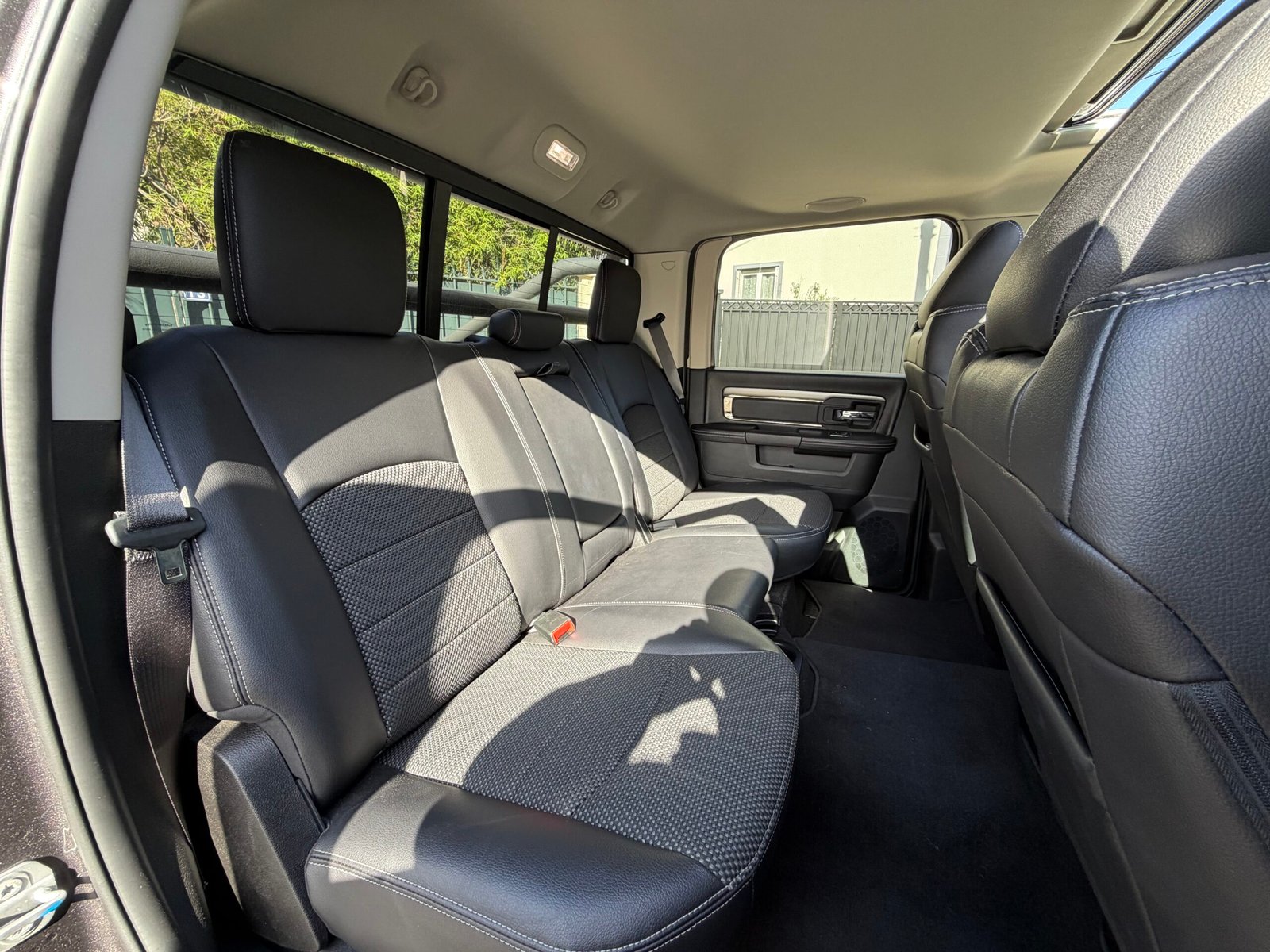 DODGE RAM 1500 Hemi V8 Flexfuel 395ch