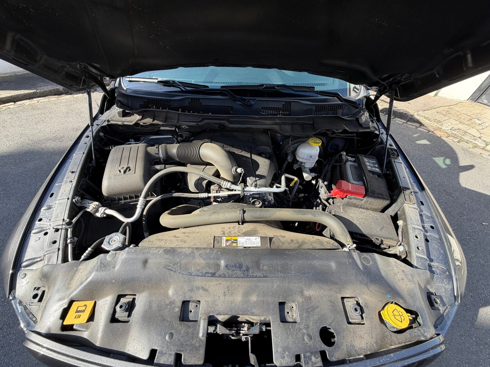 DODGE RAM 1500 Hemi V8 Flexfuel 395ch