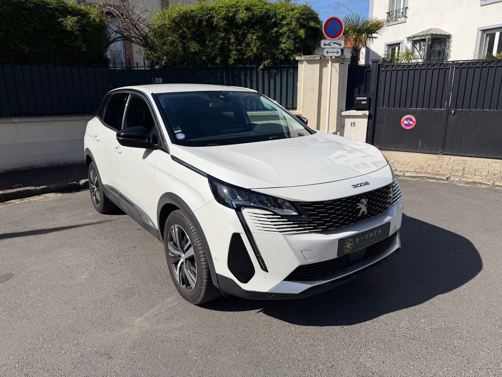 PEUGEOT 3008 ALLURE PACK 130ch GARANTIE 12 mois.