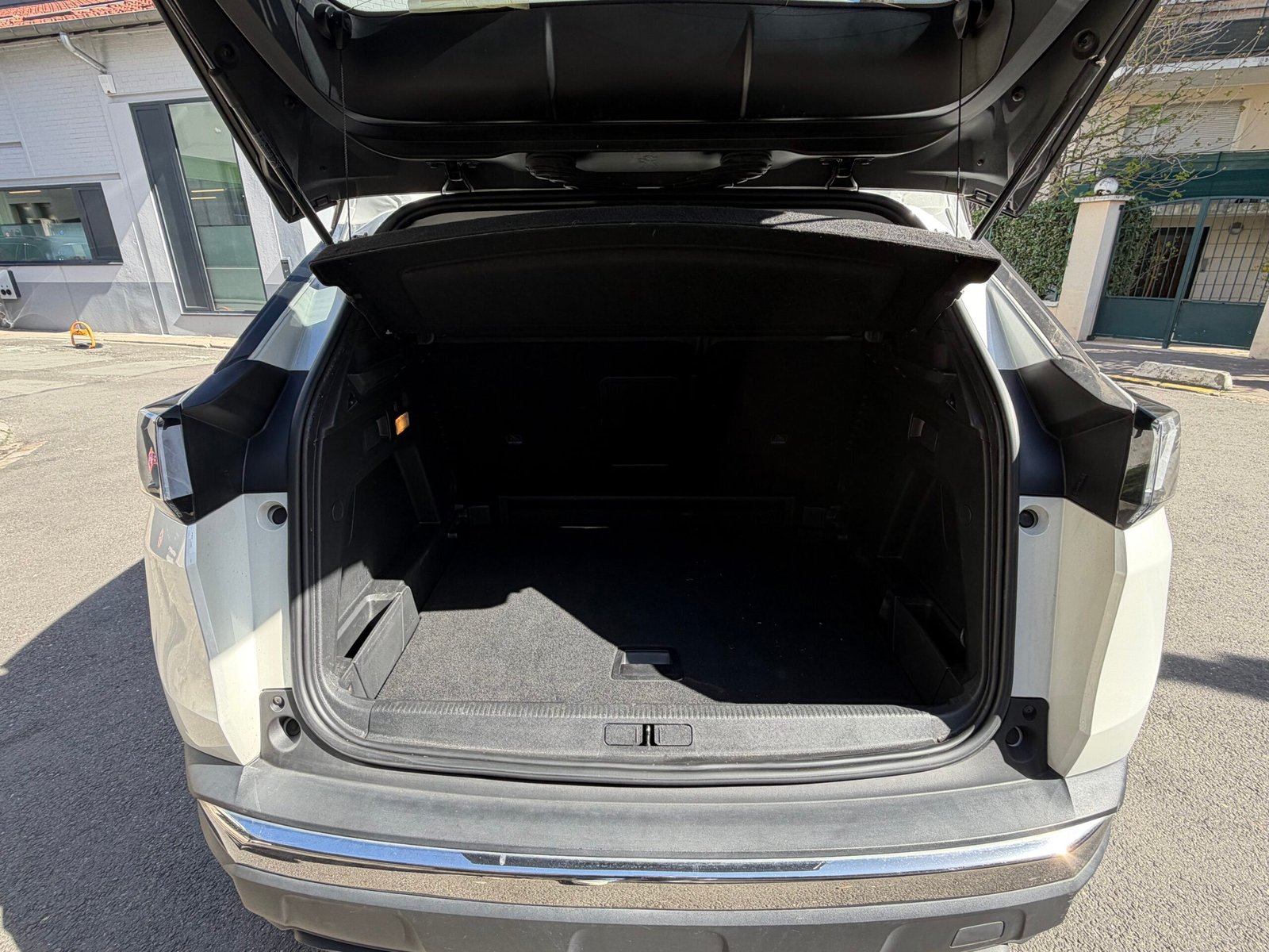 PEUGEOT 3008 ALLURE PACK 130ch GARANTIE 12 mois.