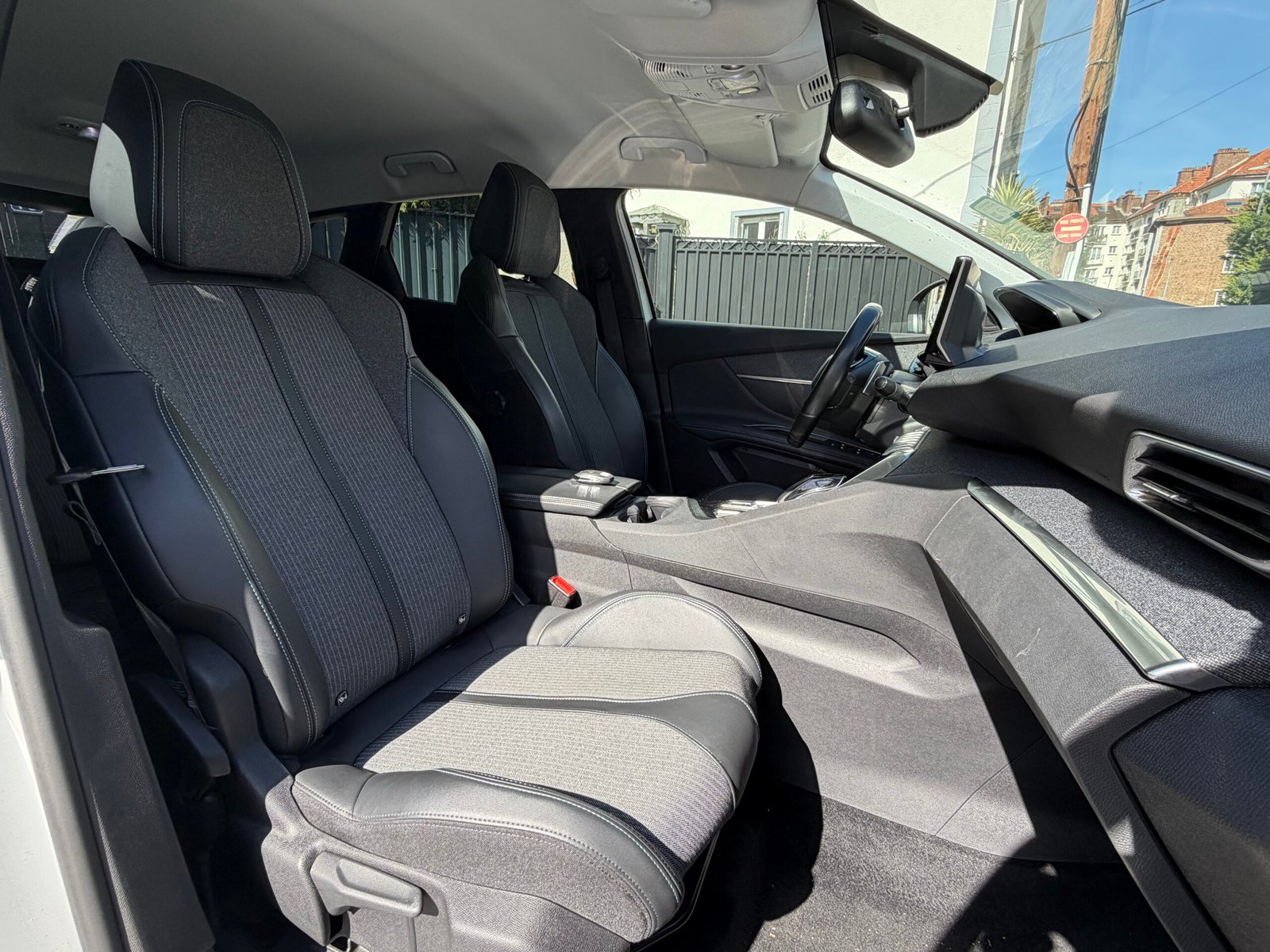 PEUGEOT 3008 ALLURE PACK 130ch GARANTIE 12 mois.