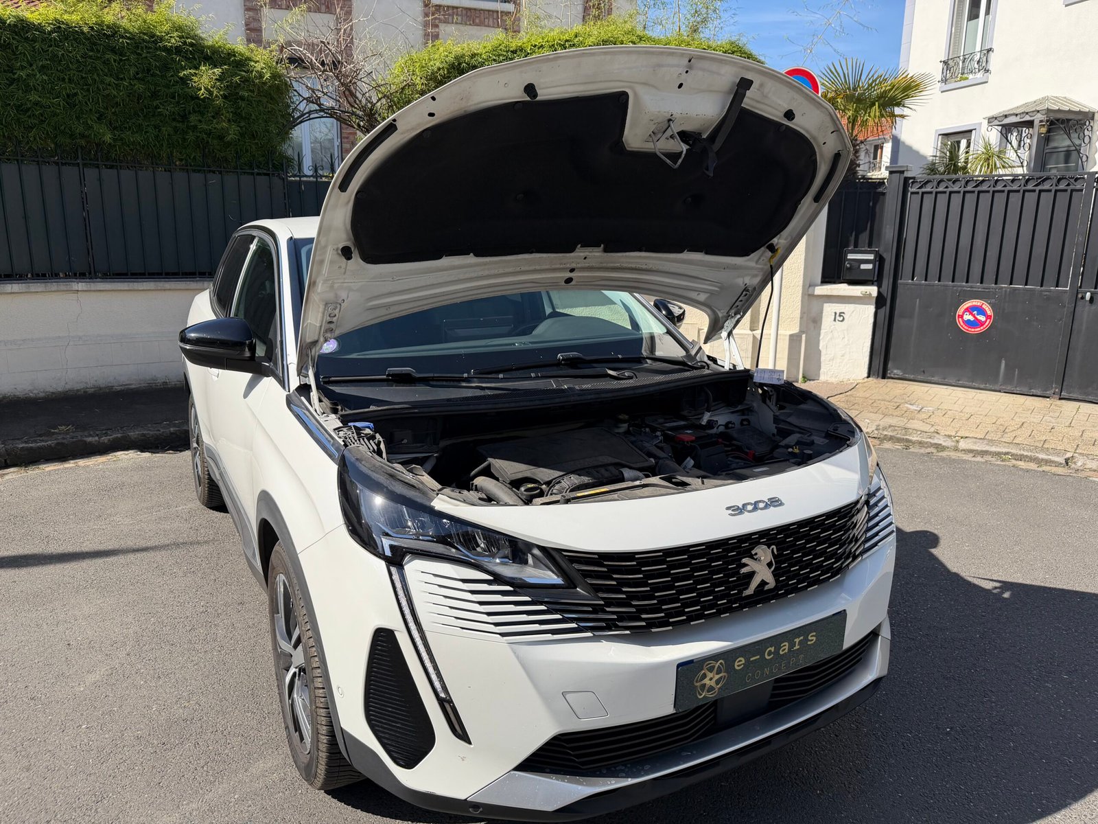 PEUGEOT 3008 ALLURE PACK 130ch GARANTIE 12 mois.