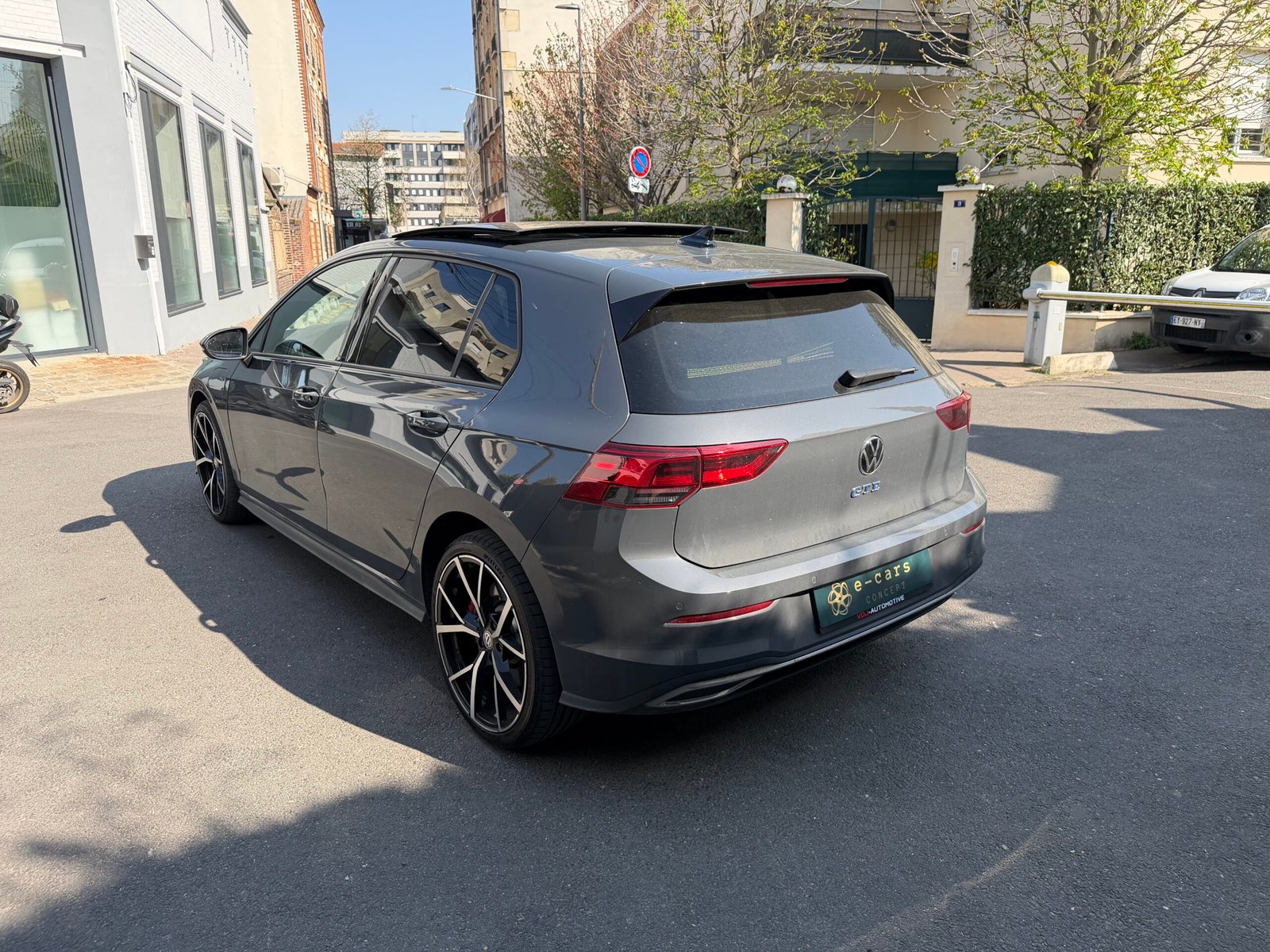 VOLKSWAGEN GOLF VIII GTE 245ch