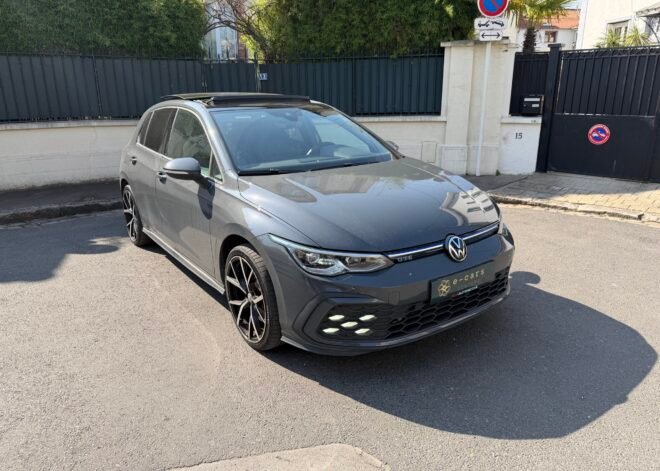 VOLKSWAGEN GOLF VIII GTE 245ch
