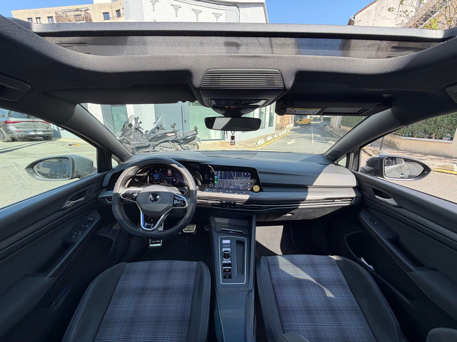 VOLKSWAGEN GOLF VIII GTE 245ch