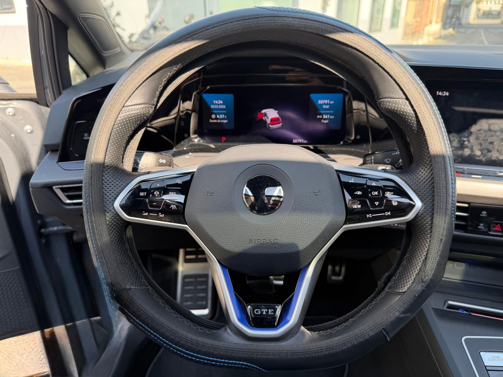 VOLKSWAGEN GOLF VIII GTE 245ch