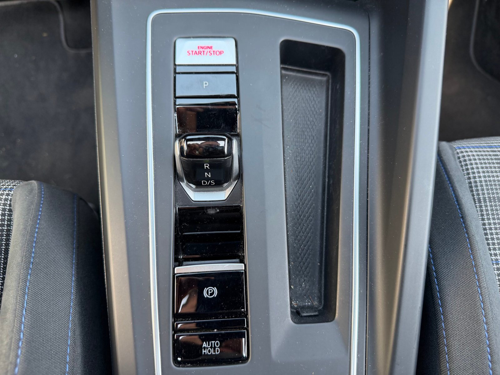 VOLKSWAGEN GOLF VIII GTE 245ch