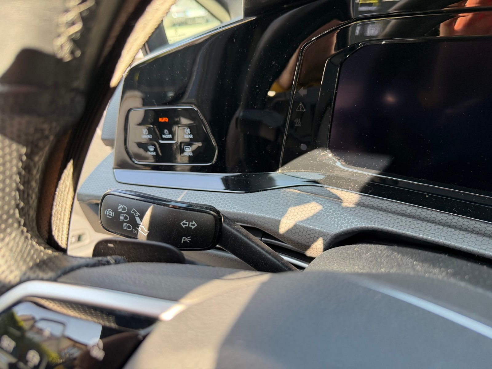 VOLKSWAGEN GOLF VIII GTE 245ch