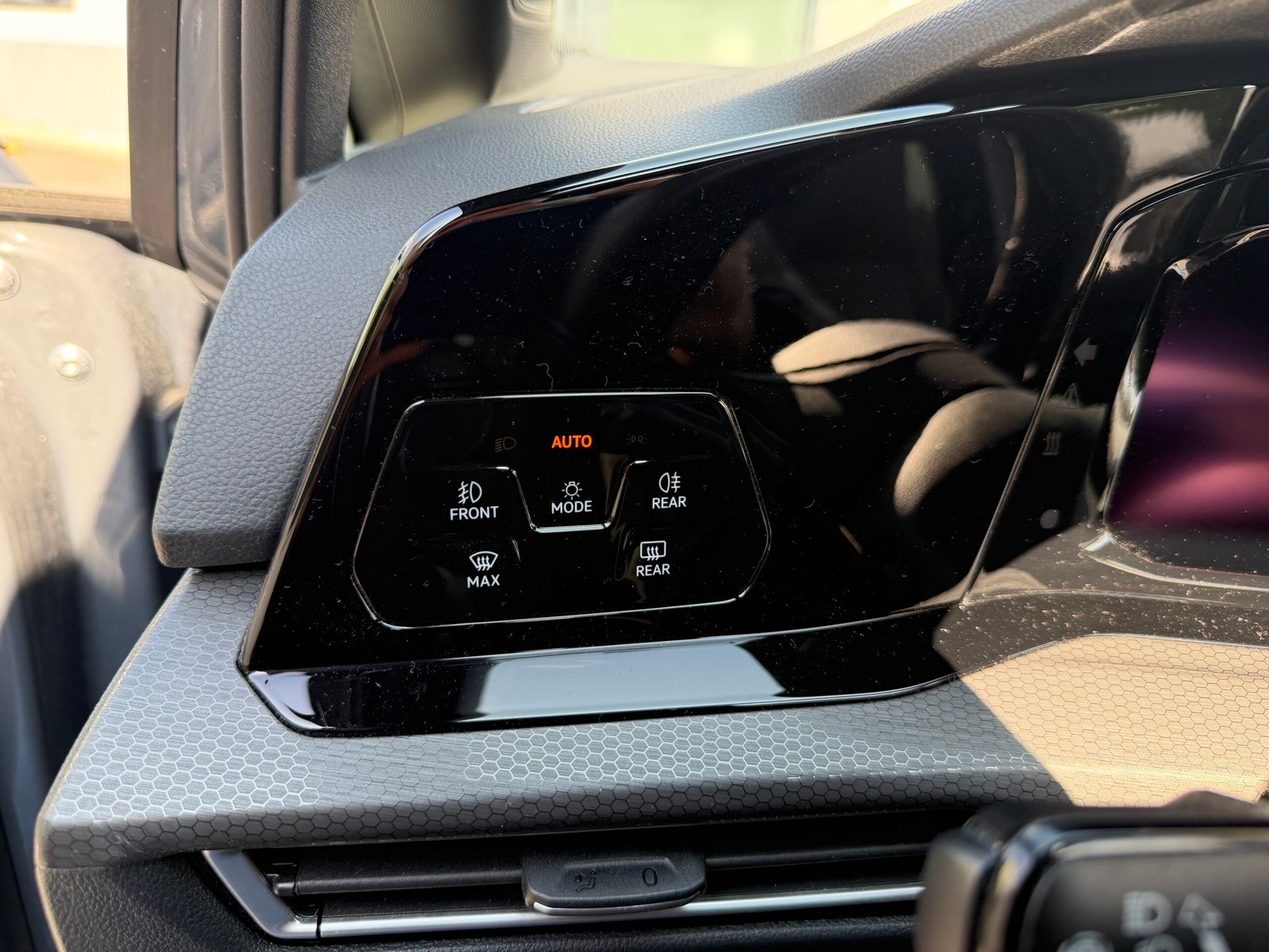 VOLKSWAGEN GOLF VIII GTE 245ch