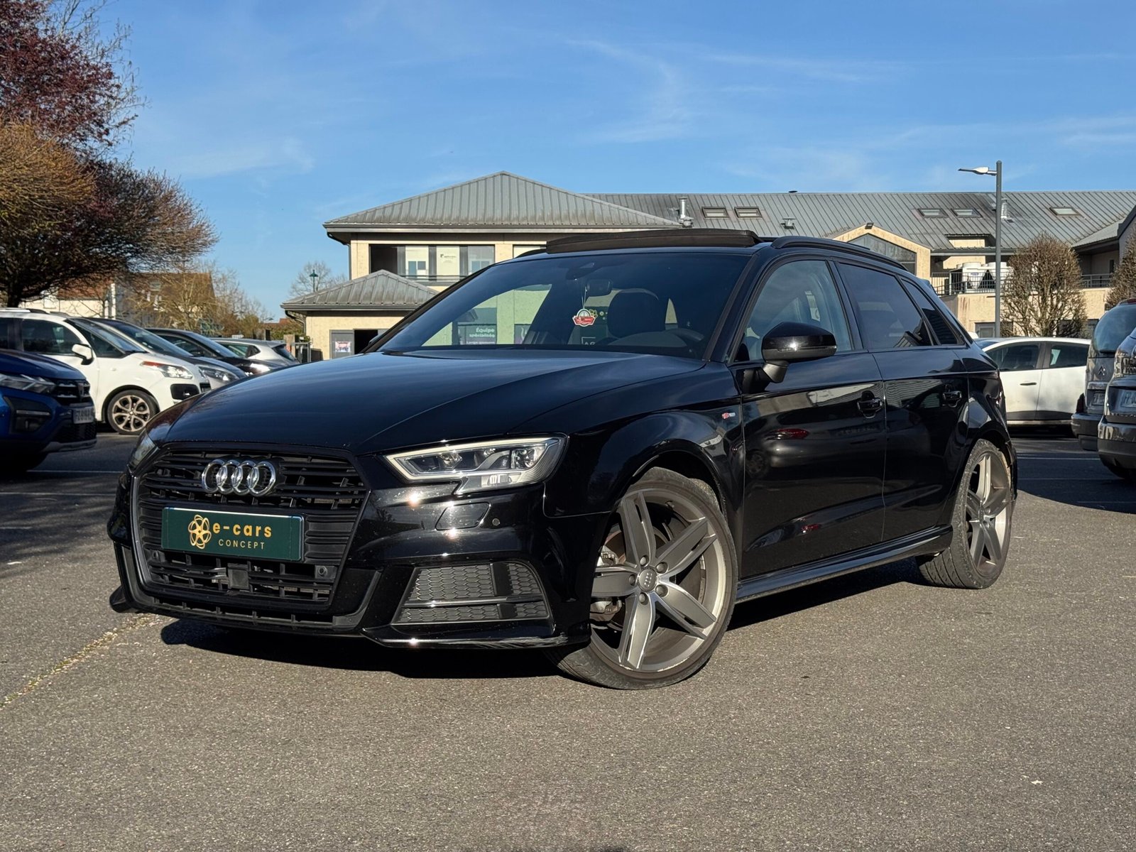 AUDI A3 Phase 2 Sportback 1.5 TFSI 16V S-Tronic7 S&S 150 cv Boîte auto / S-LINE / Toit-ouvrant / Virtual Cockpit