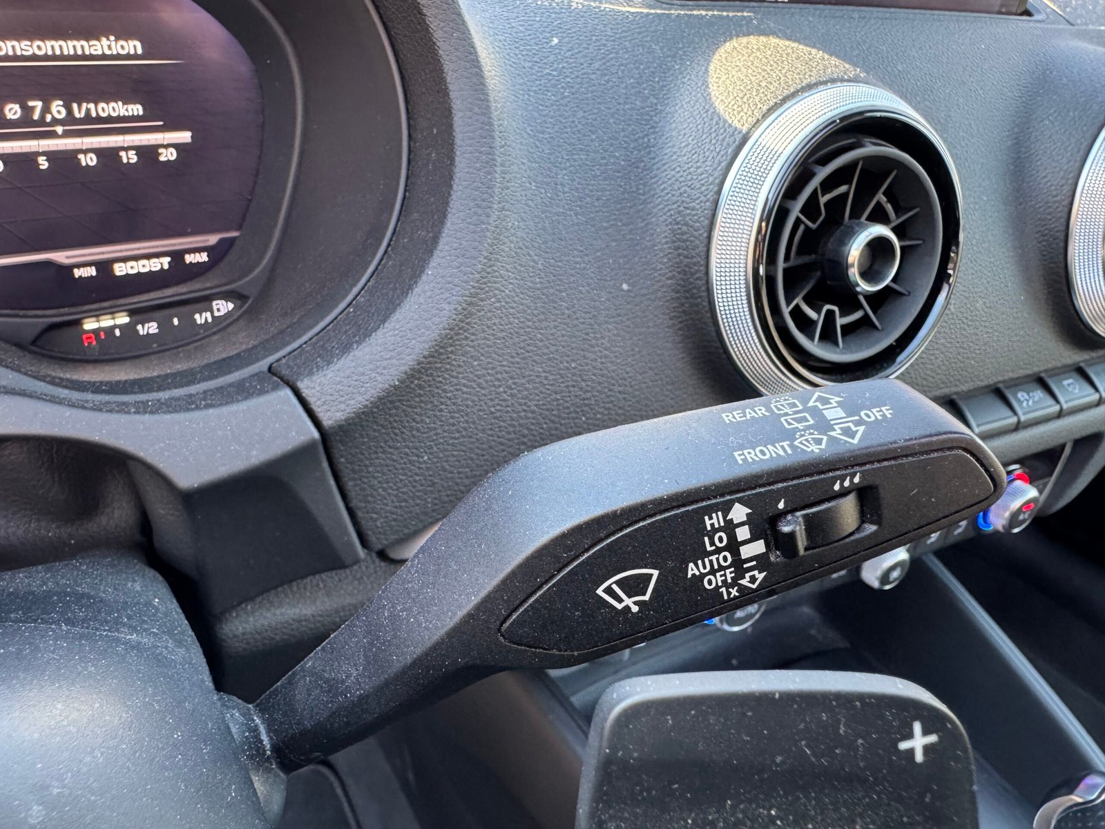 AUDI A3 Phase 2 Sportback 1.5 TFSI 16V S-Tronic7 S&S 150 cv Boîte auto / S-LINE / Toit-ouvrant / Virtual Cockpit