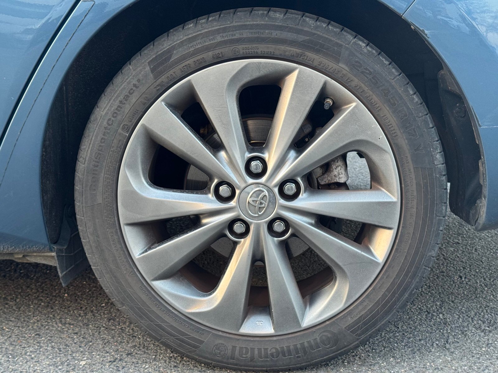 TOYOTA Auris Phase 2 Wagon 1.8 VVT-i HSD 16V CVT Hybride 99 cv Boîte auto / SUIVI COMPLET TOYOTA