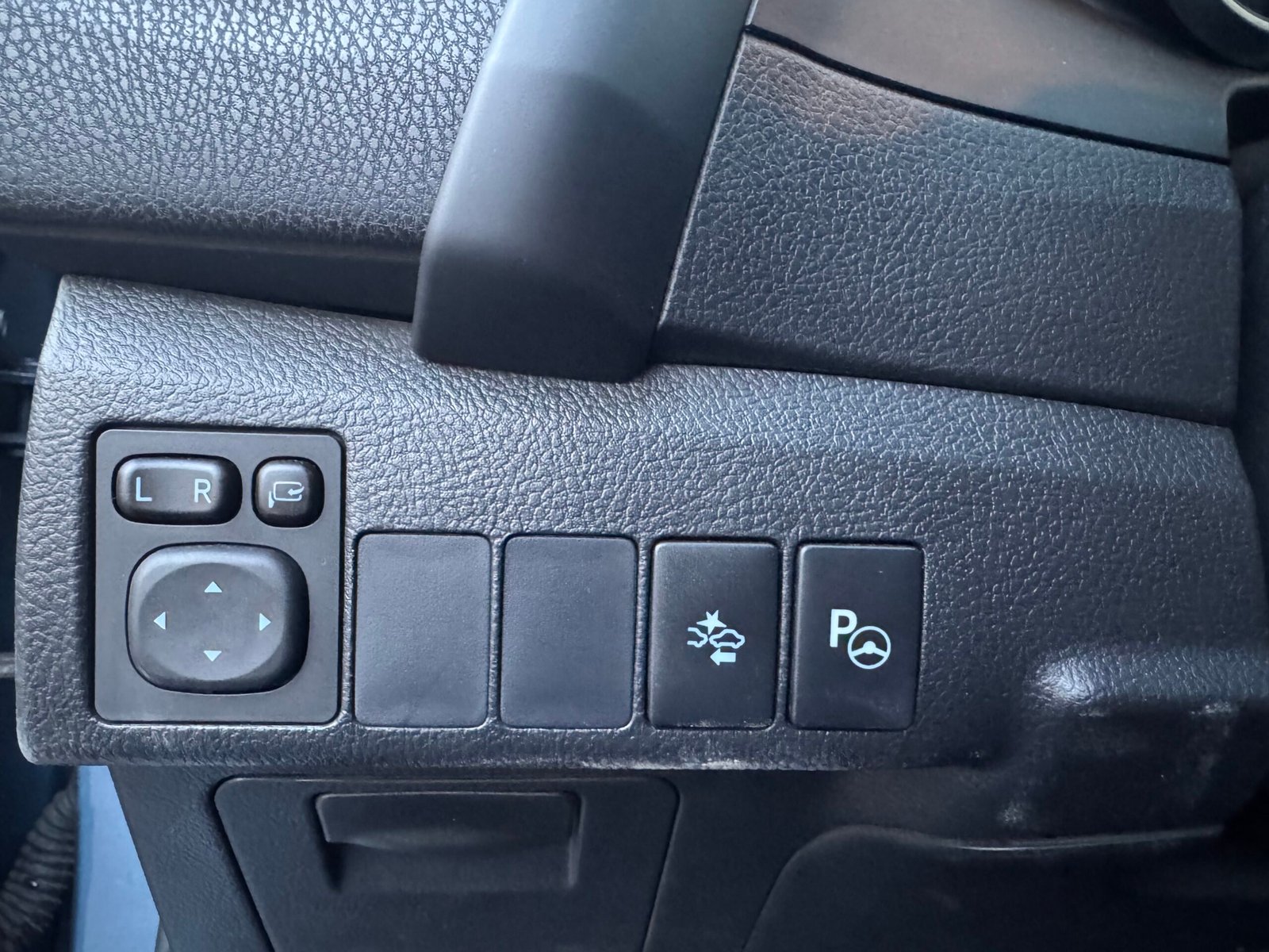 TOYOTA Auris Phase 2 Wagon 1.8 VVT-i HSD 16V CVT Hybride 99 cv Boîte auto / SUIVI COMPLET TOYOTA