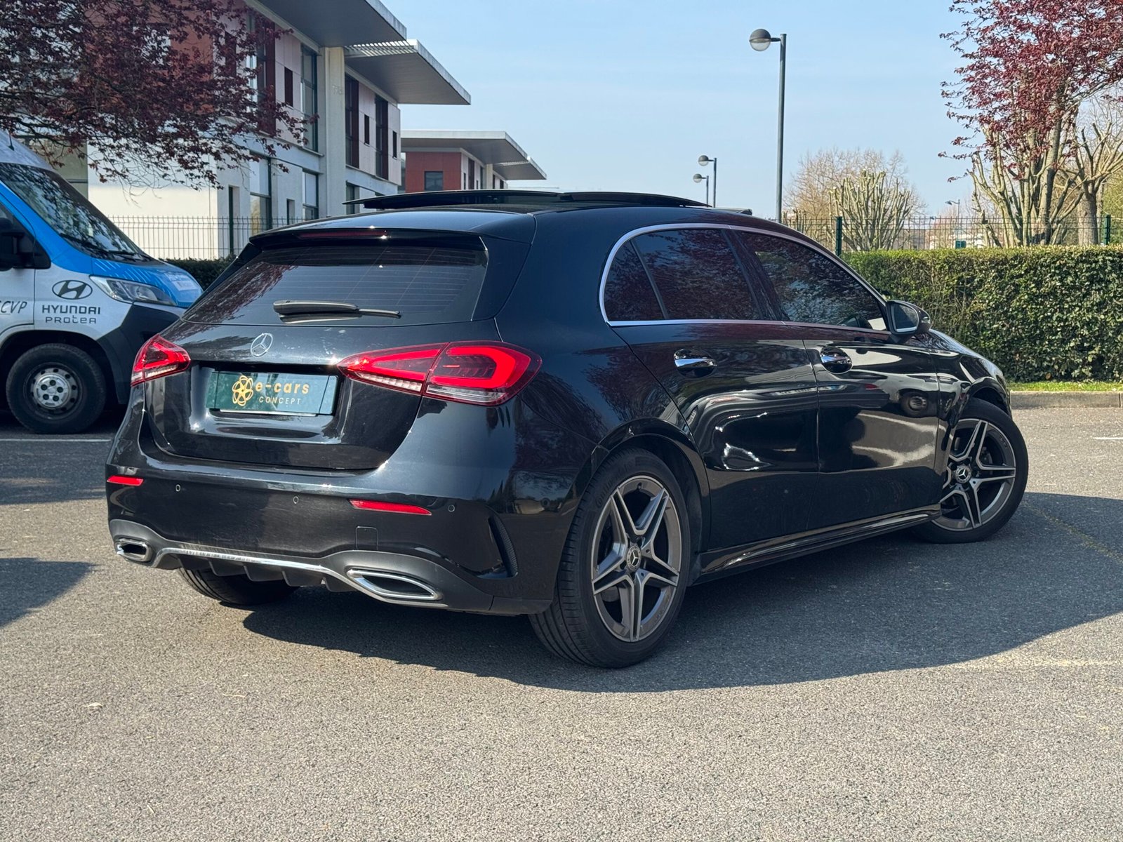 MERCEDES-BENZ Classe A Hatchback 180 d 1.5 d 8V 7G-DCT 116 cv Boîte auto PACK-AMG / SUIVI MERCEDES