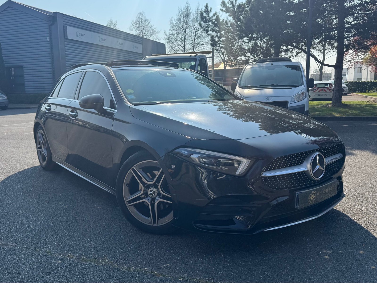 MERCEDES-BENZ Classe A Hatchback 180 d 1.5 d 8V 7G-DCT 116 cv Boîte auto PACK-AMG / SUIVI MERCEDES