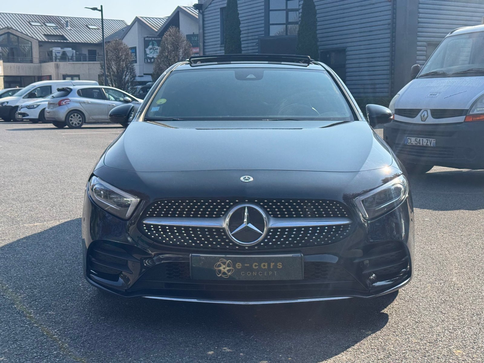 MERCEDES-BENZ Classe A Hatchback 180 d 1.5 d 8V 7G-DCT 116 cv Boîte auto PACK-AMG / SUIVI MERCEDES