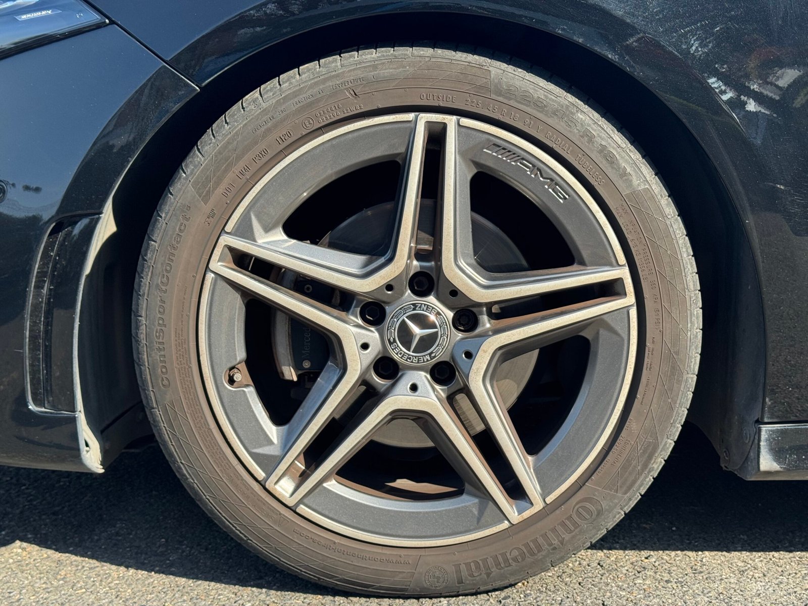 MERCEDES-BENZ Classe A Hatchback 180 d 1.5 d 8V 7G-DCT 116 cv Boîte auto PACK-AMG / SUIVI MERCEDES