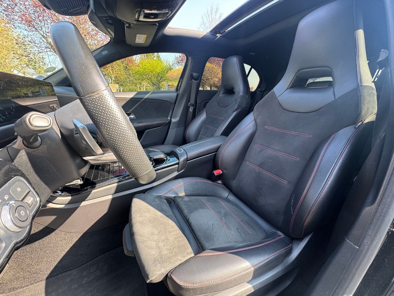 MERCEDES-BENZ Classe A Hatchback 180 d 1.5 d 8V 7G-DCT 116 cv Boîte auto PACK-AMG / SUIVI MERCEDES