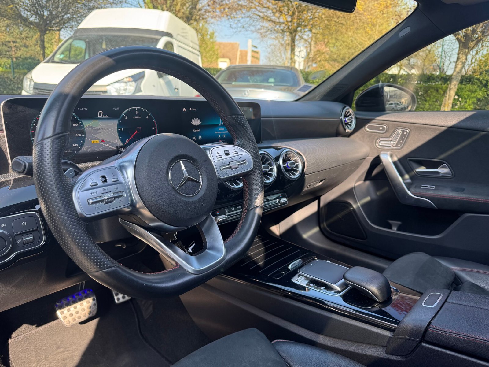 MERCEDES-BENZ Classe A Hatchback 180 d 1.5 d 8V 7G-DCT 116 cv Boîte auto PACK-AMG / SUIVI MERCEDES