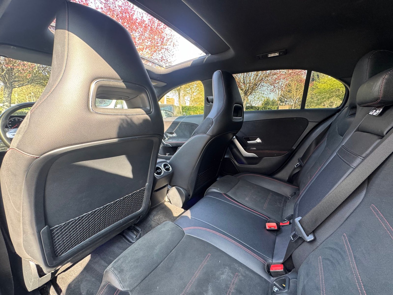 MERCEDES-BENZ Classe A Hatchback 180 d 1.5 d 8V 7G-DCT 116 cv Boîte auto PACK-AMG / SUIVI MERCEDES