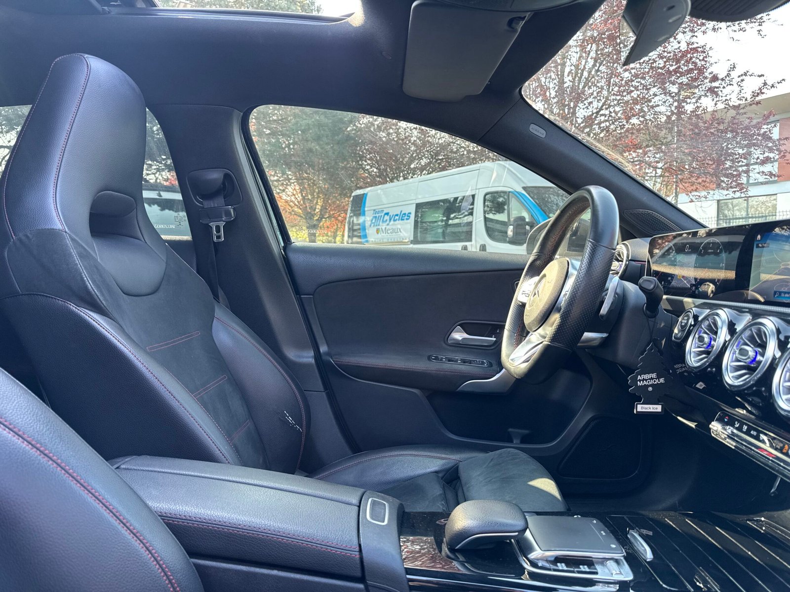 MERCEDES-BENZ Classe A Hatchback 180 d 1.5 d 8V 7G-DCT 116 cv Boîte auto PACK-AMG / SUIVI MERCEDES