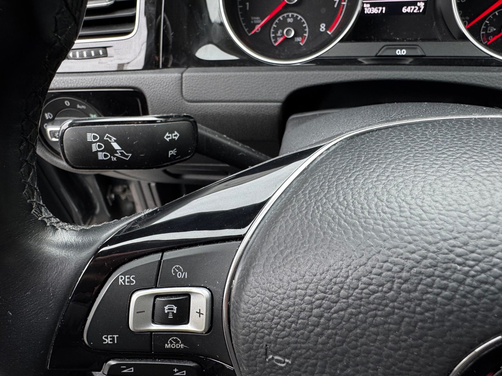 VOLKSWAGEN Golf VII 5 Portes Phase 2 1.0 TSI 12V Blue Motion 110 cv