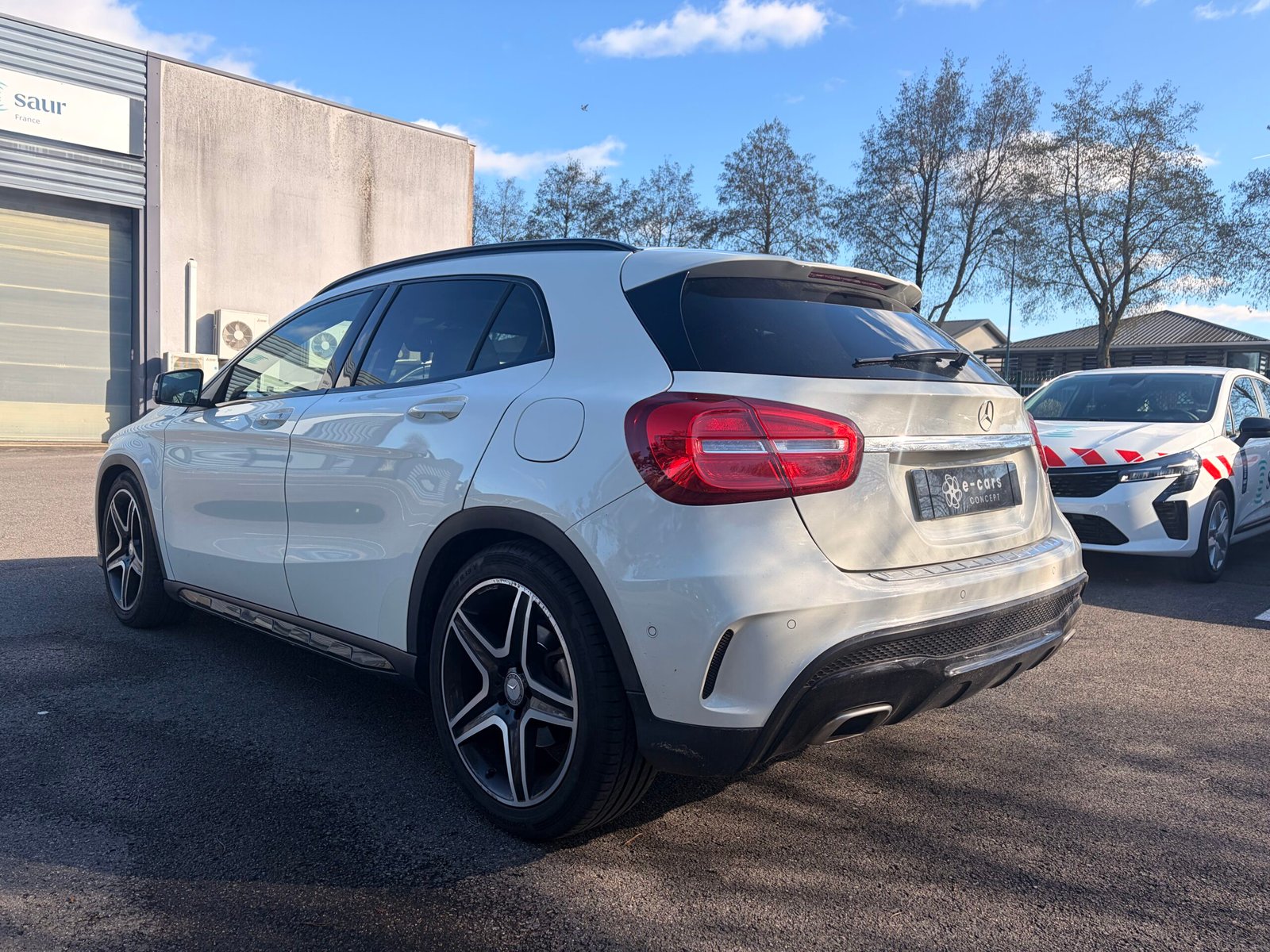 MERCEDES-BENZ Classe GLA (X156) 250 2.0 i 16V Turbo 4MATIC 7G-DCT 211 cv Boîte auto Fascination