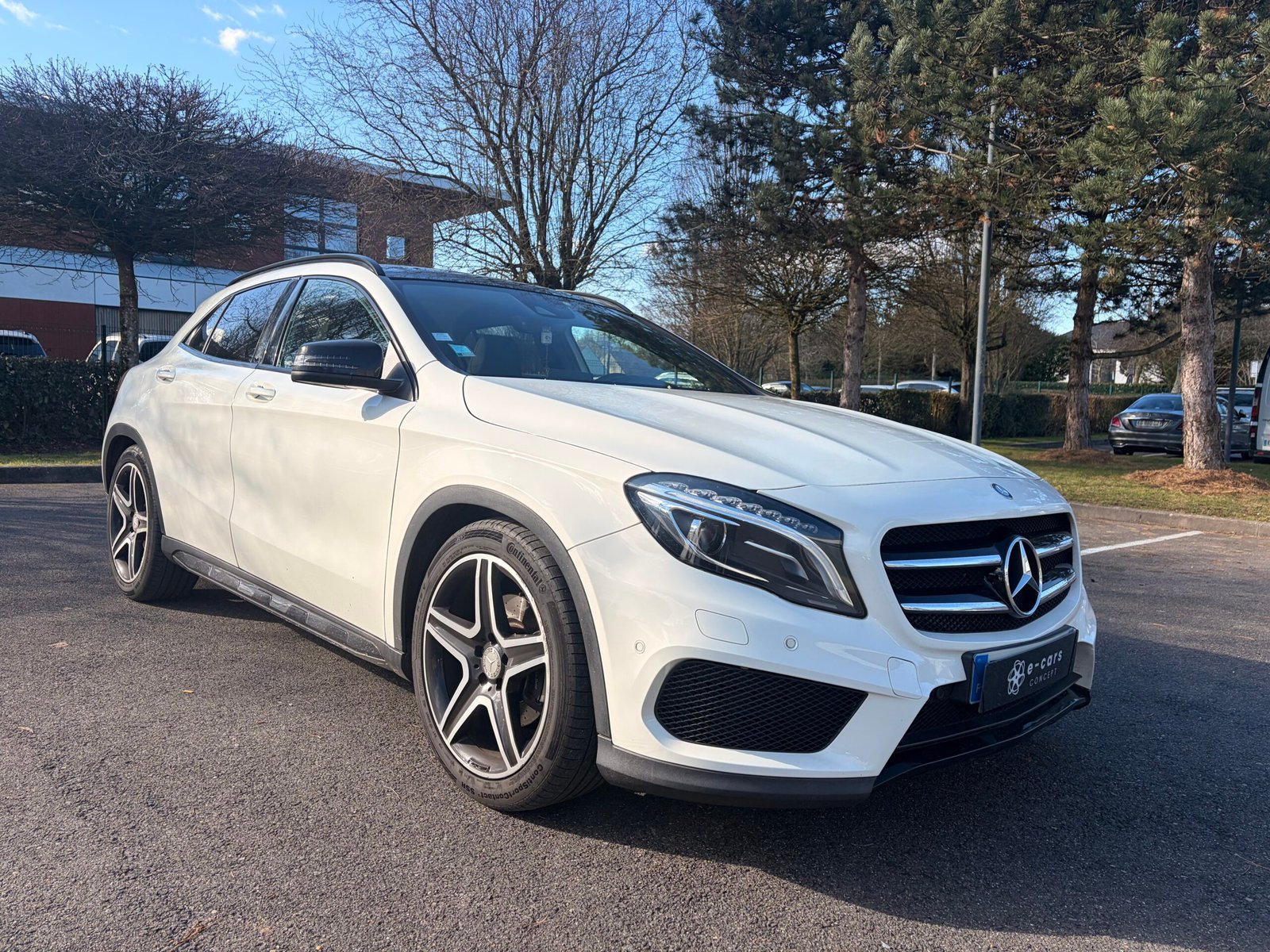 MERCEDES-BENZ Classe GLA (X156) 250 2.0 i 16V Turbo 4MATIC 7G-DCT 211 cv Boîte auto Fascination