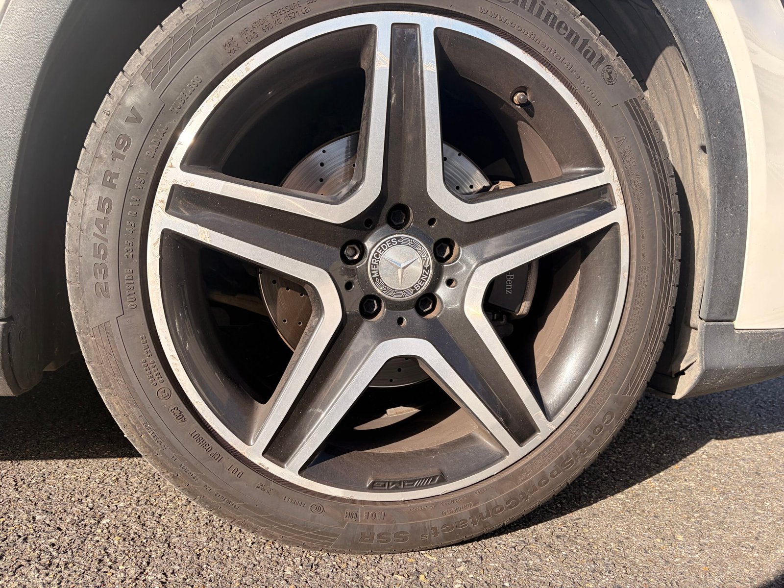 MERCEDES-BENZ Classe GLA (X156) 250 2.0 i 16V Turbo 4MATIC 7G-DCT 211 cv Boîte auto Fascination