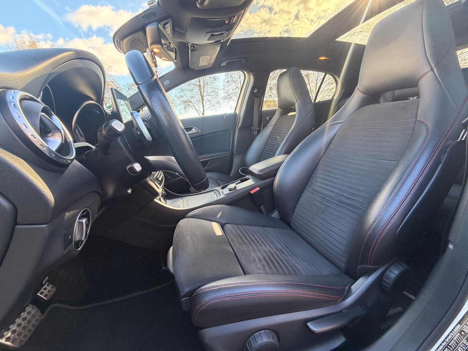 MERCEDES-BENZ Classe GLA (X156) 250 2.0 i 16V Turbo 4MATIC 7G-DCT 211 cv Boîte auto Fascination