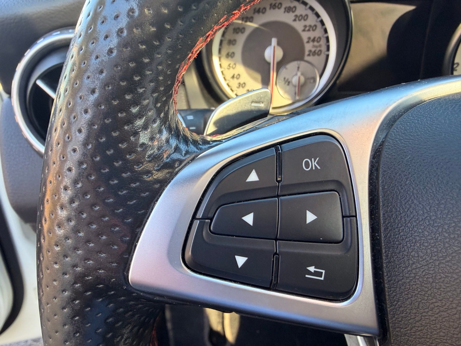 MERCEDES-BENZ Classe GLA (X156) 250 2.0 i 16V Turbo 4MATIC 7G-DCT 211 cv Boîte auto Fascination