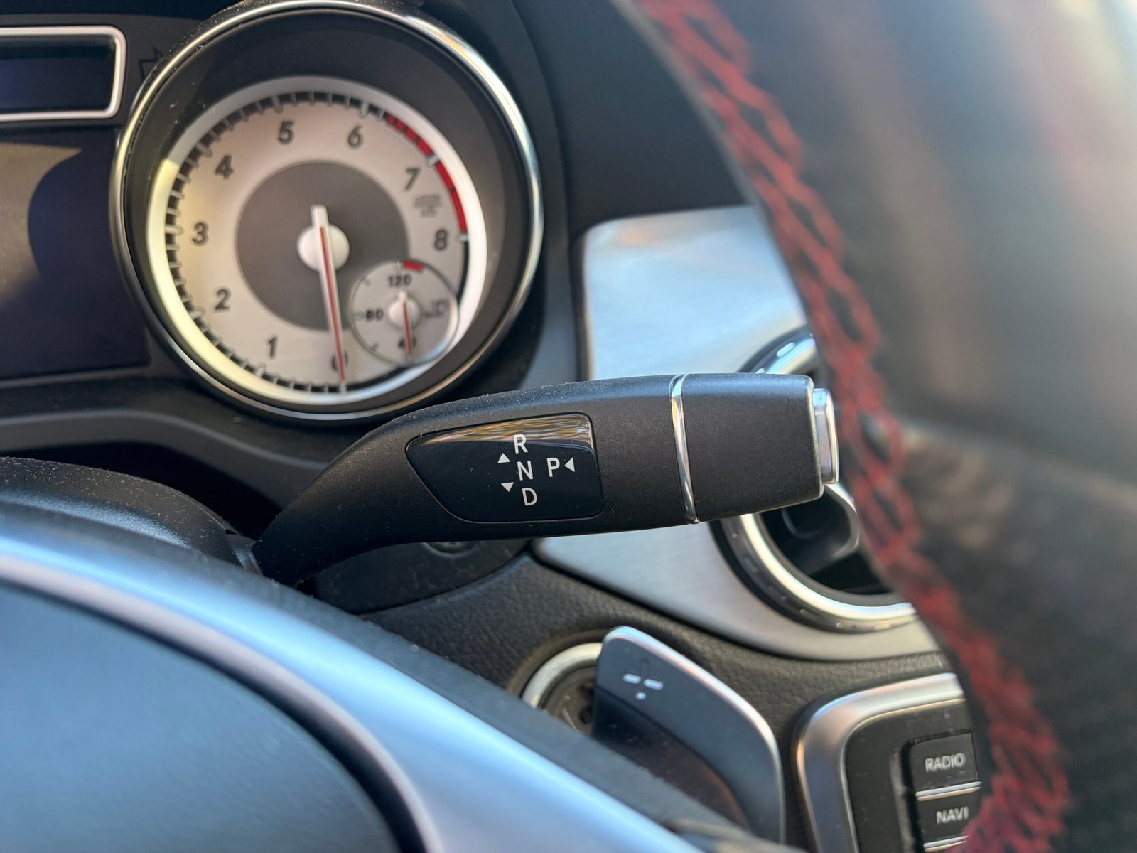 MERCEDES-BENZ Classe GLA (X156) 250 2.0 i 16V Turbo 4MATIC 7G-DCT 211 cv Boîte auto Fascination