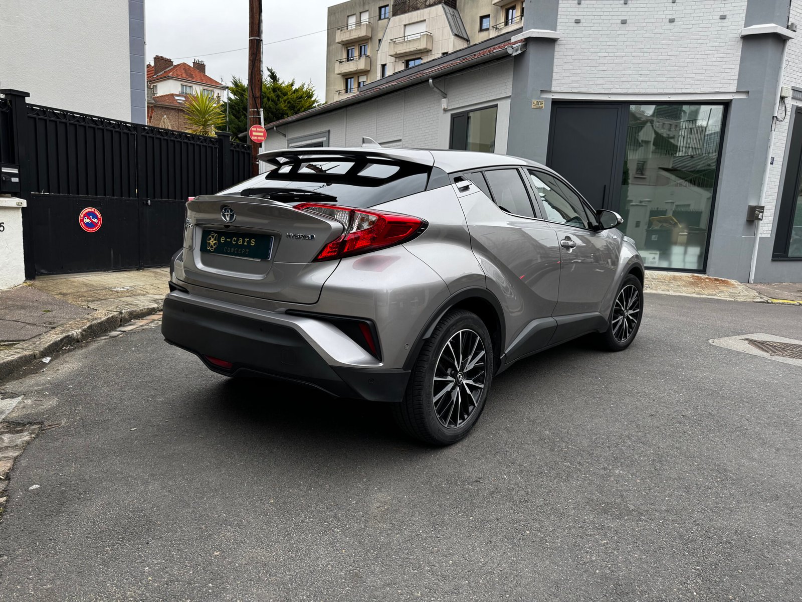 TOYOTA C-HR 1.8 VVT-i 16V 122 HSD Hybrid 2WD CVT 99 cv