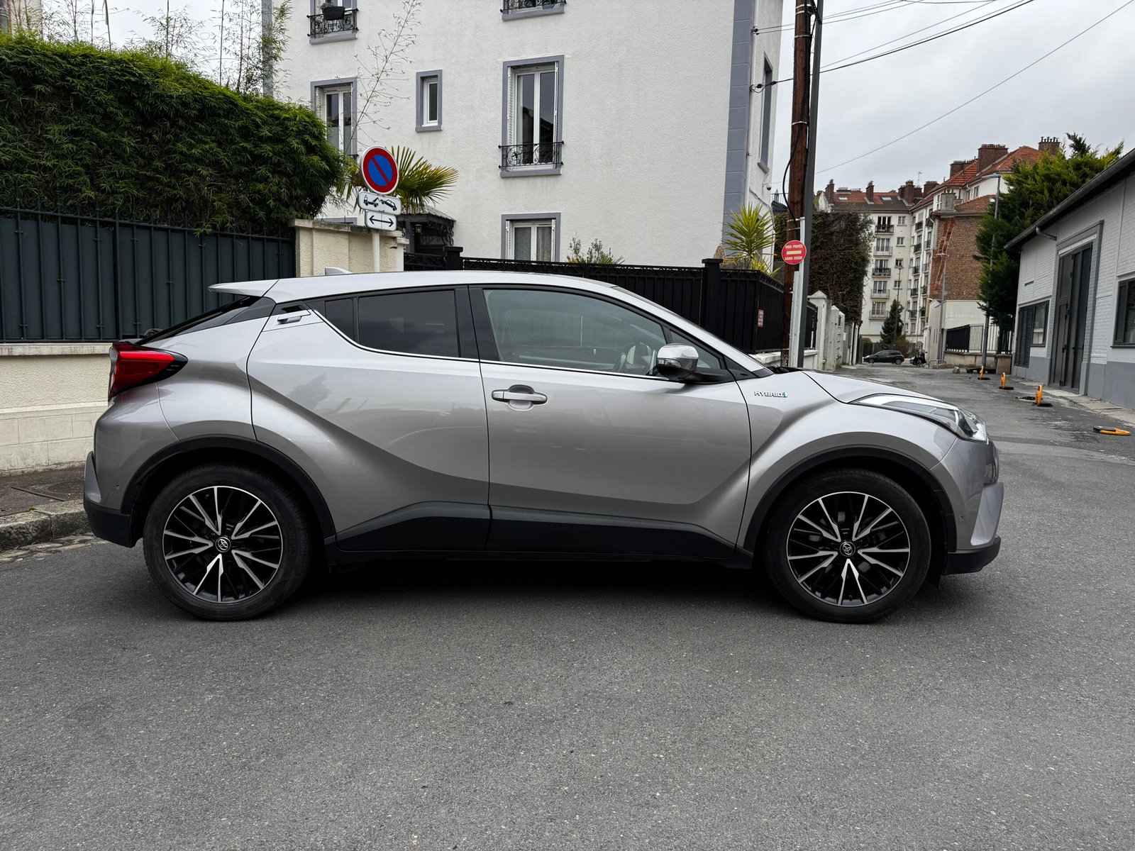 TOYOTA C-HR 1.8 VVT-i 16V 122 HSD Hybrid 2WD CVT 99 cv