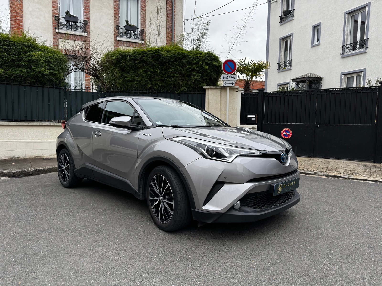 TOYOTA C-HR 1.8 VVT-i 16V 122 HSD Hybrid 2WD CVT 99 cv