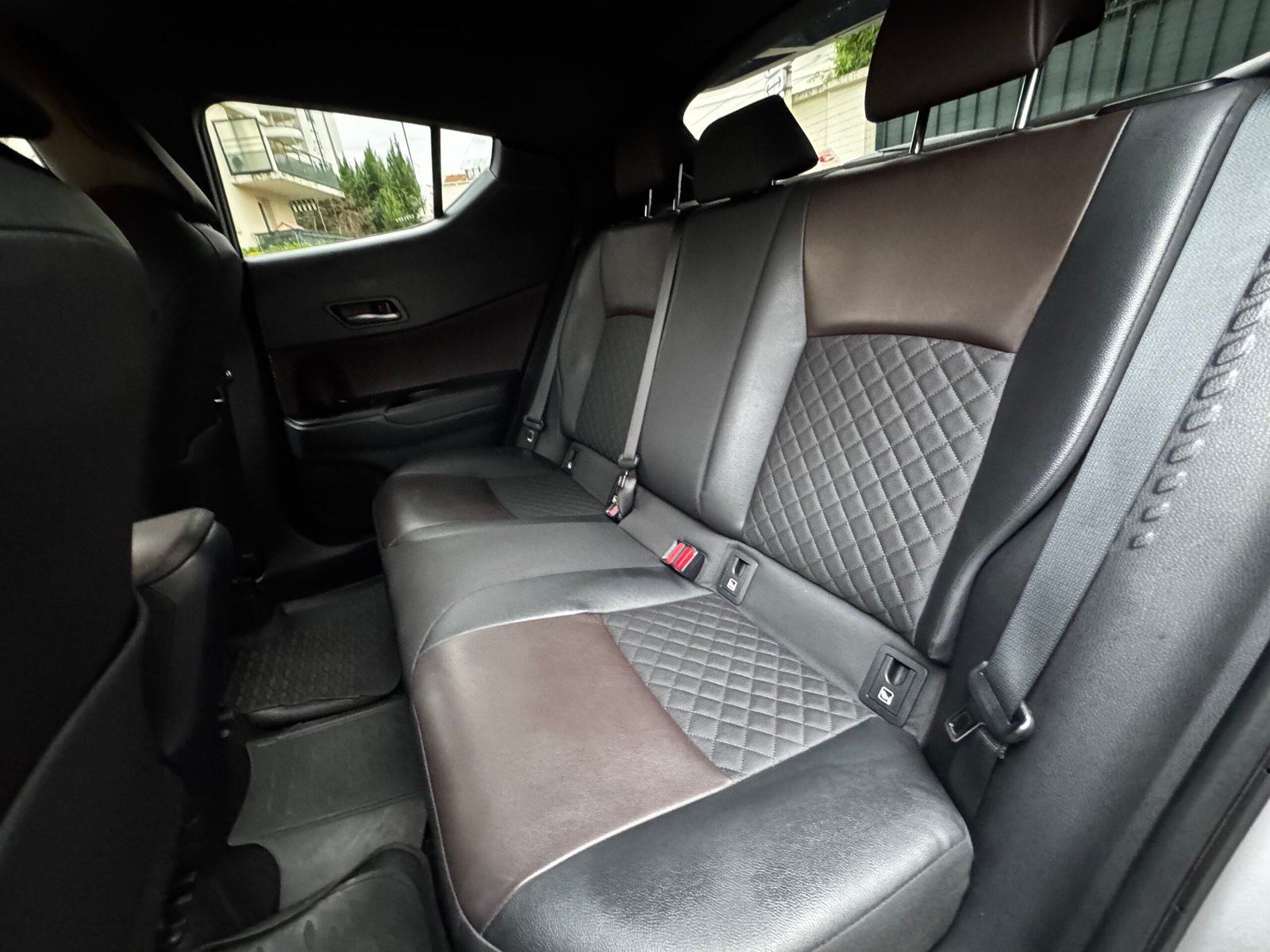 TOYOTA C-HR 1.8 VVT-i 16V 122 HSD Hybrid 2WD CVT 99 cv