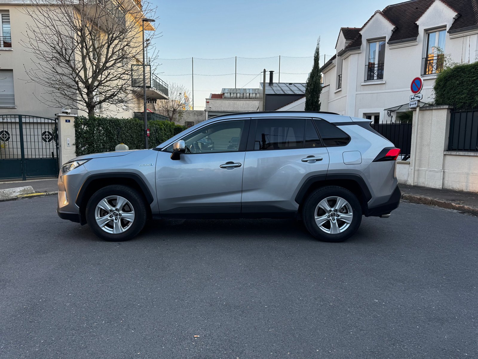 TOYOTA RAV4 V 2.5 VVT-iE 16V 218 Hybrid 2WD E-CVT 177 ch