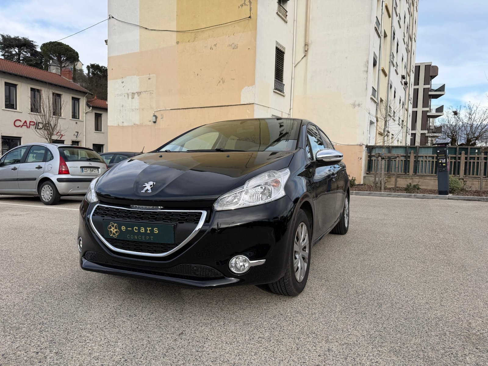 PEUGEOT 208 1.4 HDI 68 ch *STYLE*
