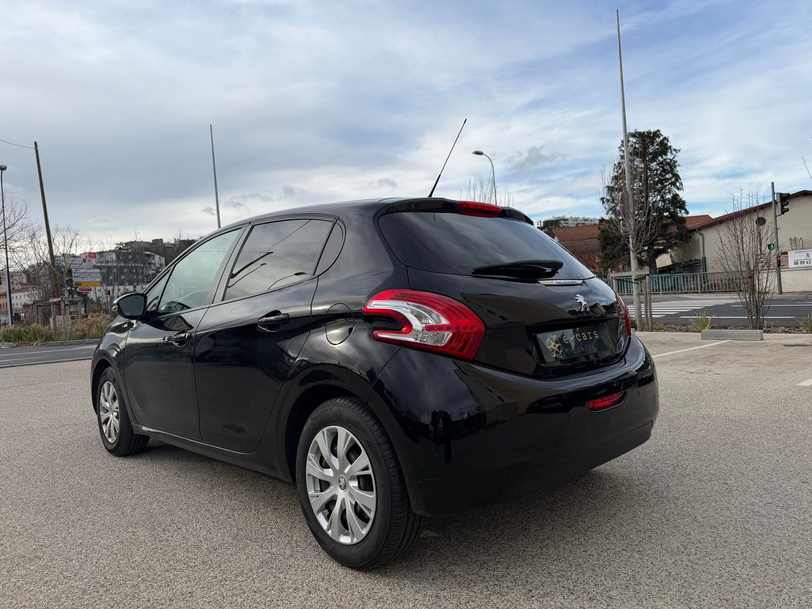 PEUGEOT 208 1.4 HDI 68 ch *STYLE*